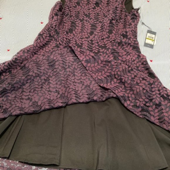 ⭐️⭐️ 2 x's Host Pick ⭐️⭐️ NWT - Tommy Hilfiger Purple Lace Overlay Dress -Sz 14* - Picture 2 of 7